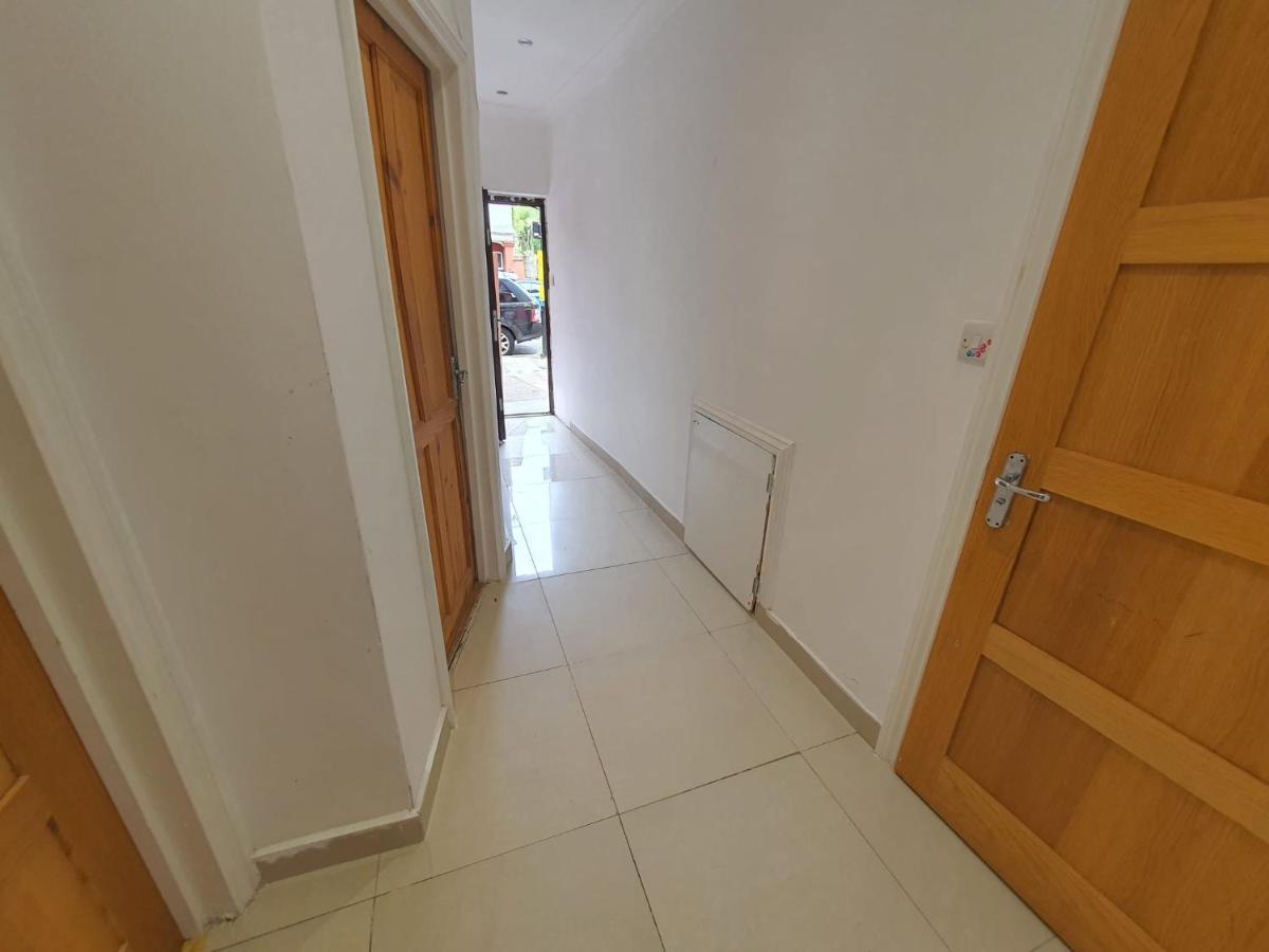 לונדון Private Room- Direct Travel Central/ Heathrow מראה חיצוני תמונה
