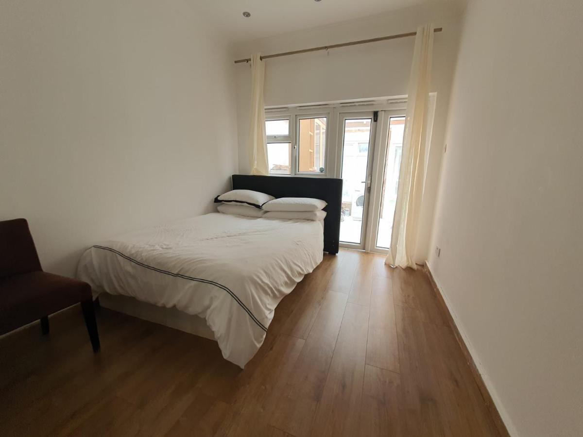 לונדון Private Room- Direct Travel Central/ Heathrow מראה חיצוני תמונה